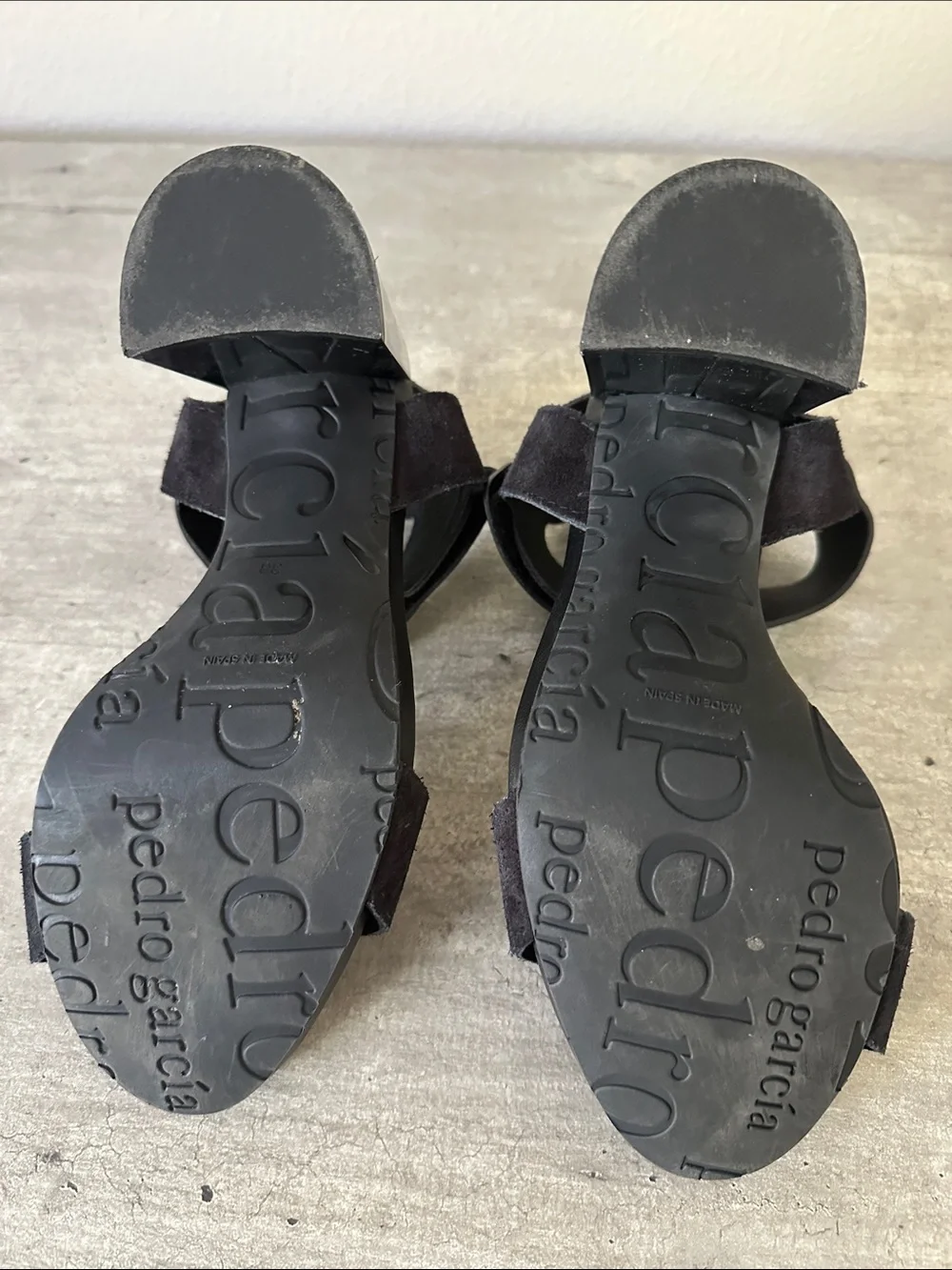 Pedro Garcia authentic black